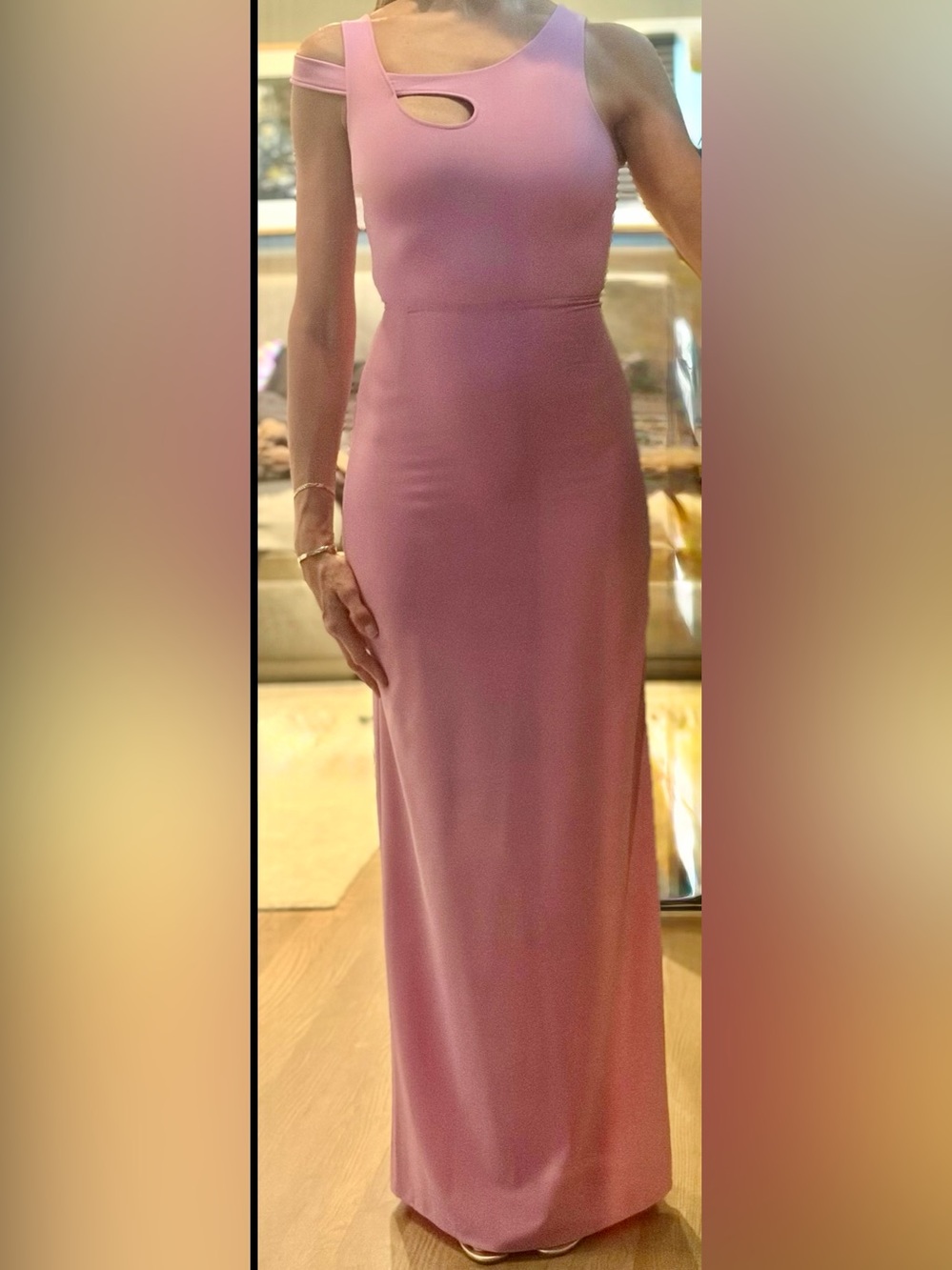Sleeveless Pink Maxi Dress with Keyhole Detail